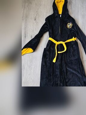 Harry Potter Adult Fleece Plush Hooded Robe Hufflepuff XL